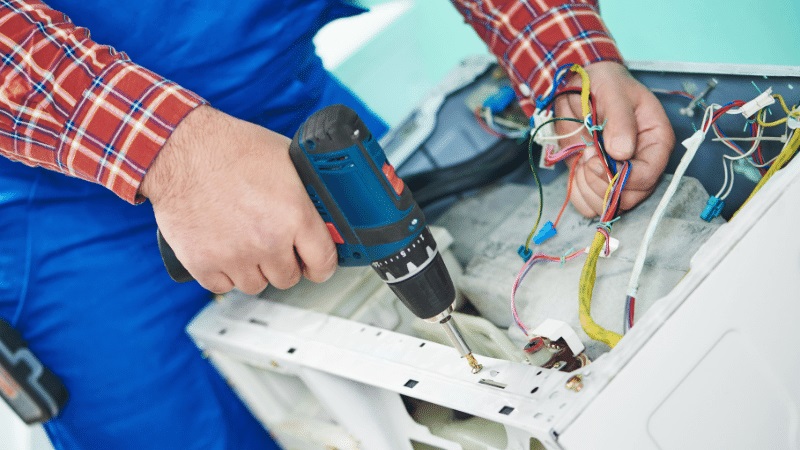 Kadıköy Termoteknik Termoteknik çamaşır makinesi kart tamiri – Su almama arızası orijinal parça ile giderildi. - Teknik servis örneği